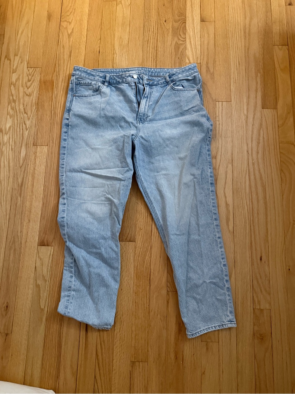 American Eagle Outfitters Relaxed Light Blue Denim Jeans
